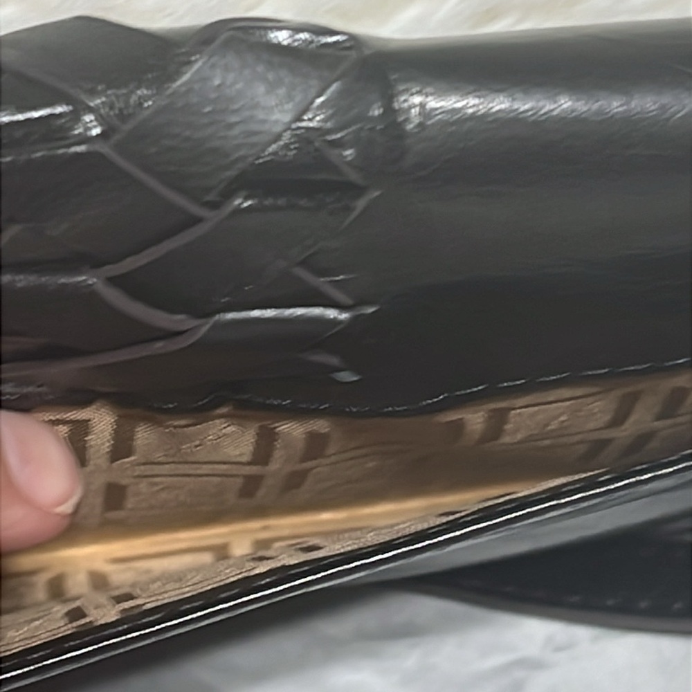 Lodi’s leather crossbody RDIF wallet with leather braid detail NWOT - Picture 10 of 10